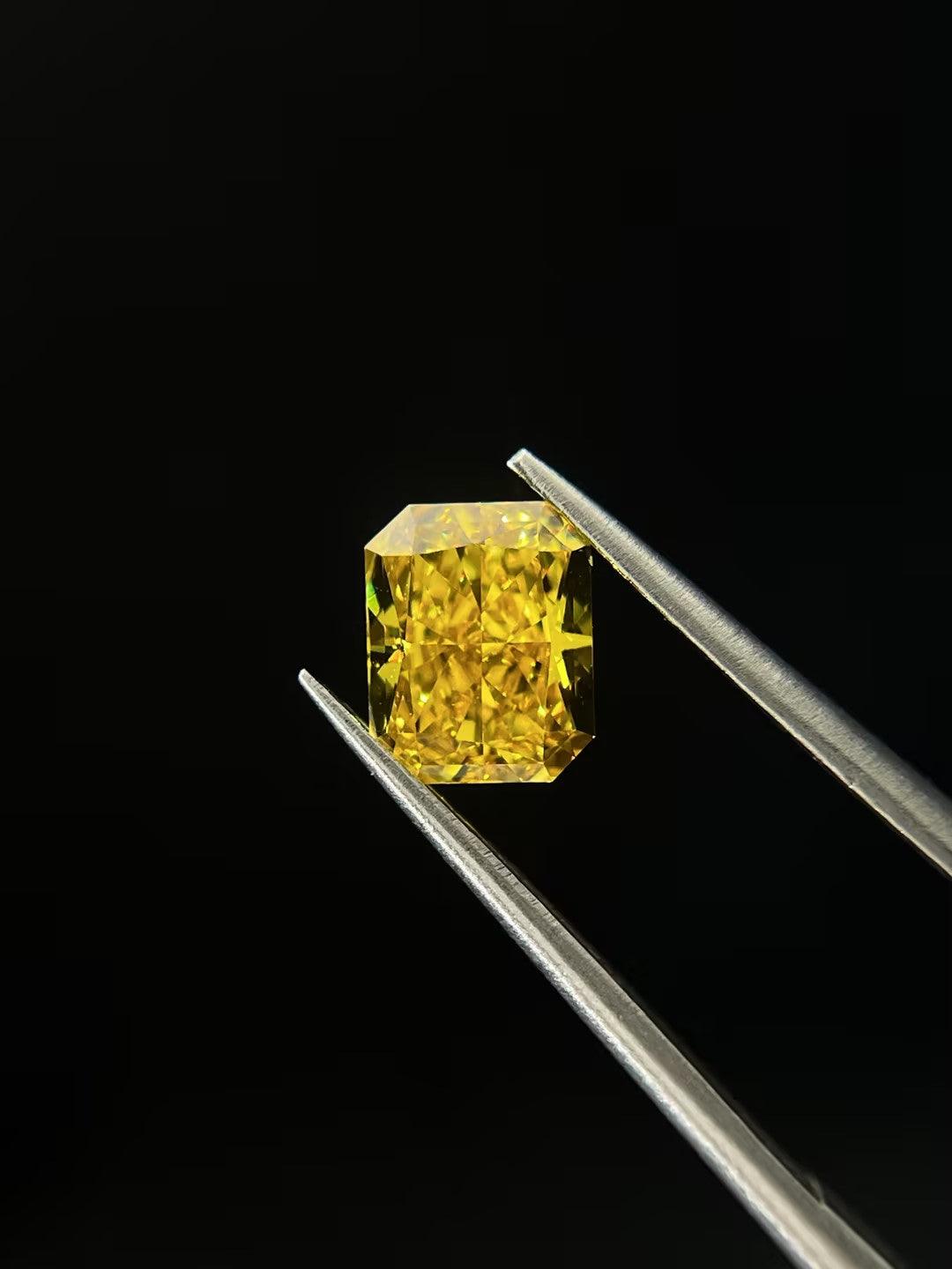 1.5ct Radiant Cut Fancy Vivid VS2 Excellent - Intou